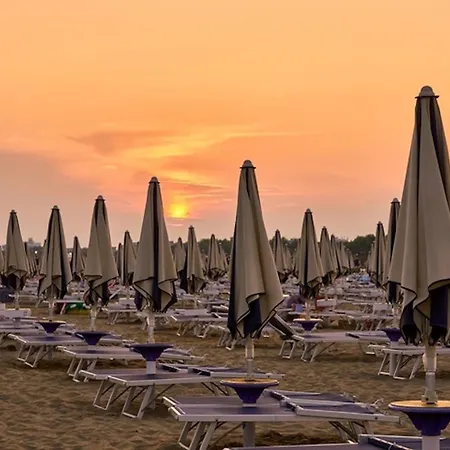 Modern With Shared Pool And Terrace Bibione