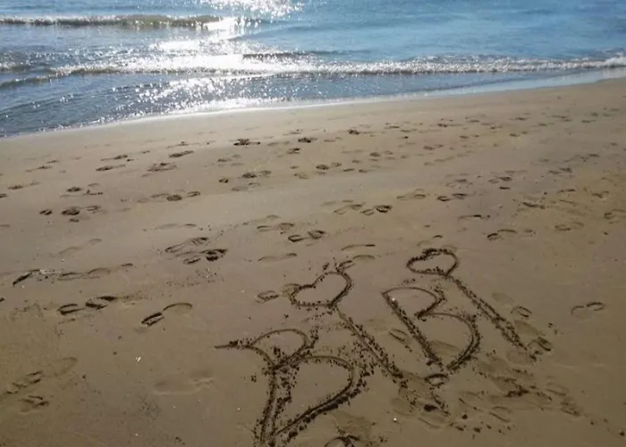 Апартаменты Modern With Shared Pool And Terrace